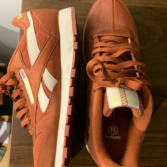 Reebok Leather Ree Cycle Unisex Sneaker Baked Earth-Classic White- Neon Yellow - Picture 4 of 8